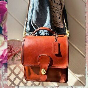 VINTAGE COACH BRITISH TAN LEATHER TURNLOCK STATION BAG 5130